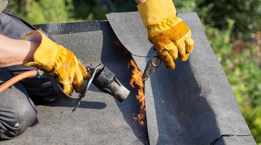 Professional flood damage restoration services in Anchor, IL